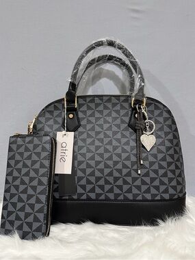 Black Geometric Dome Satchel with Crossbody Strap & Matching Wallet NWT’S